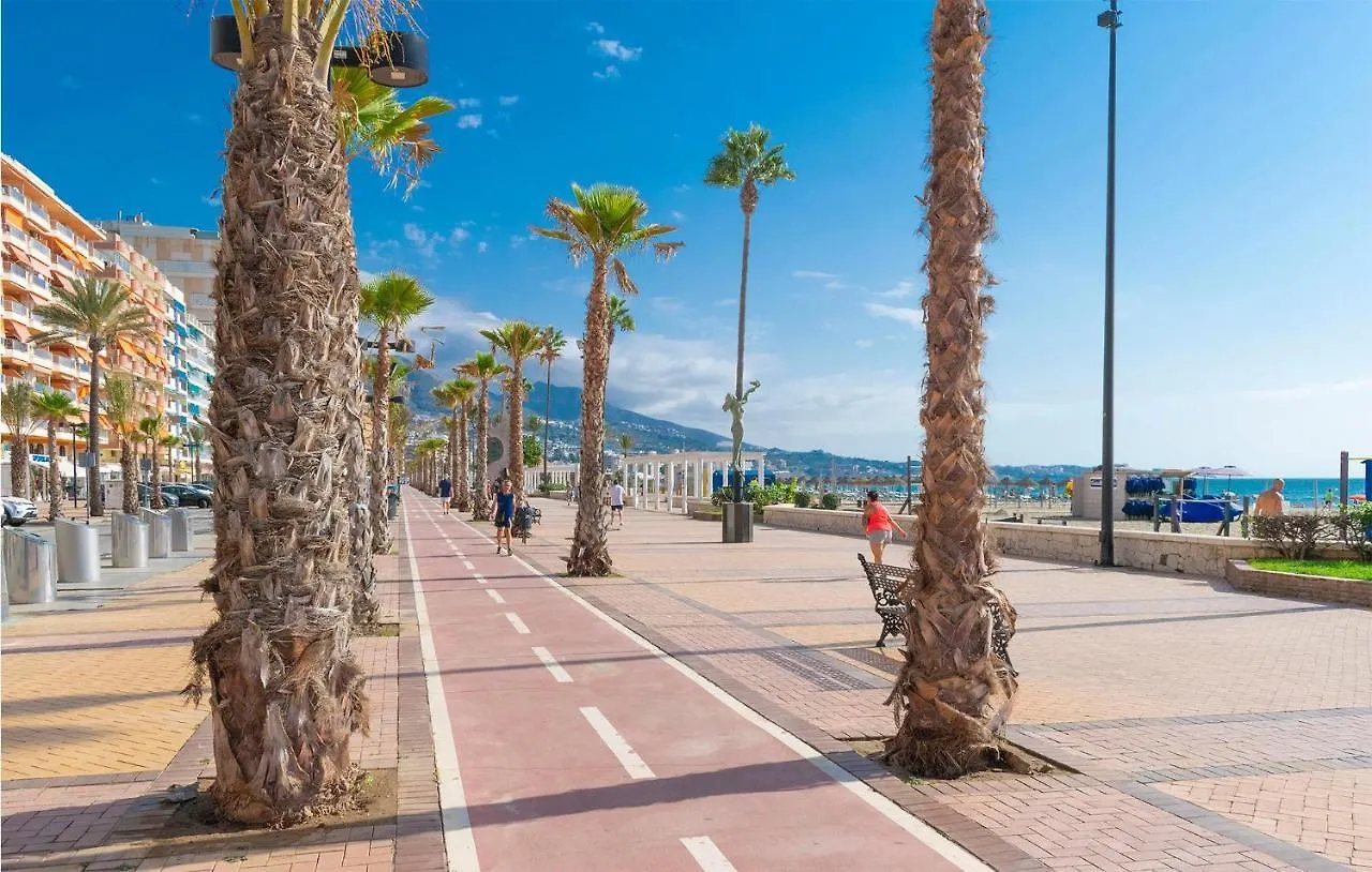 Stunning Apartment In Fuengirola With Kitchen